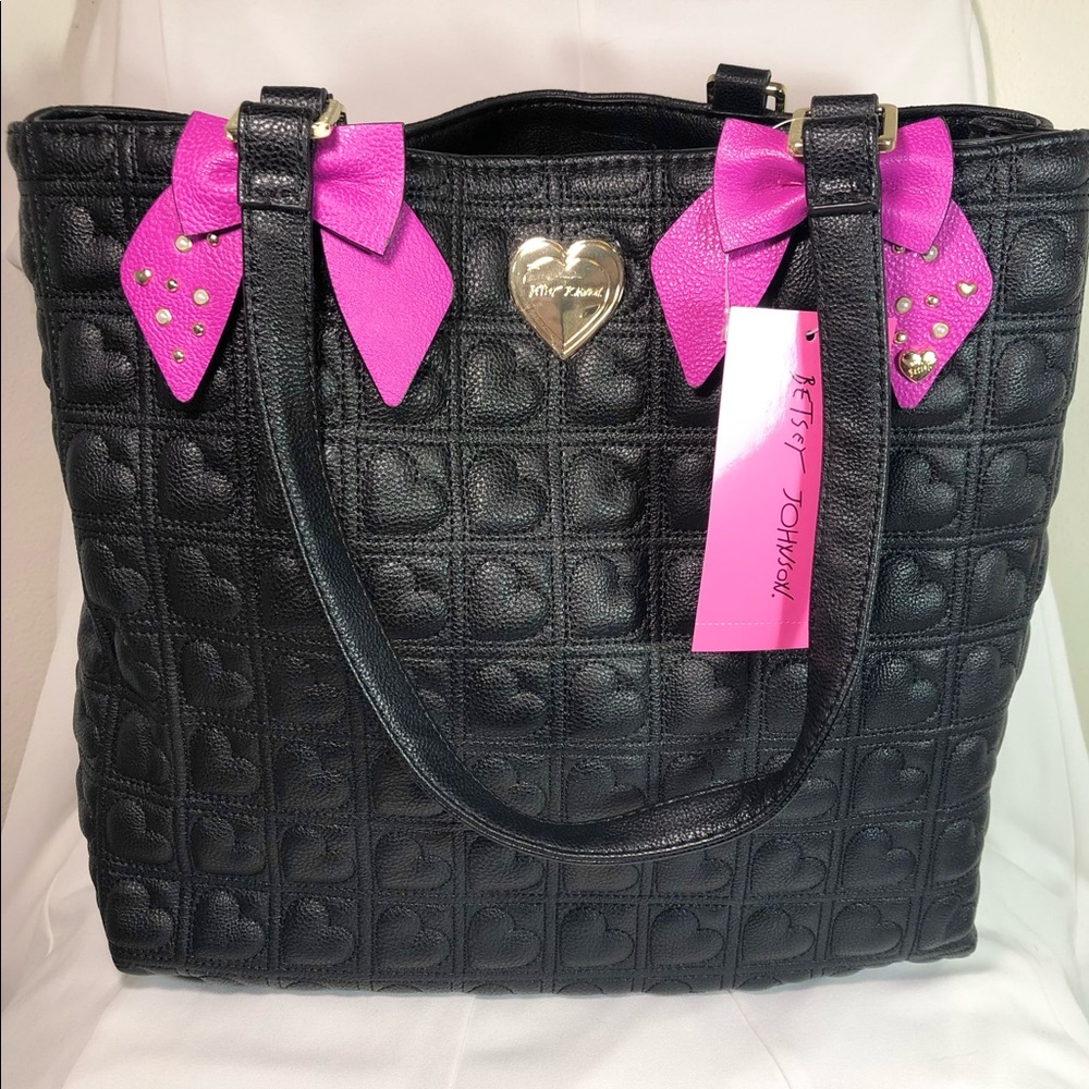 CCO NWT Betsey Johnson Black Quilted Hearts Purse